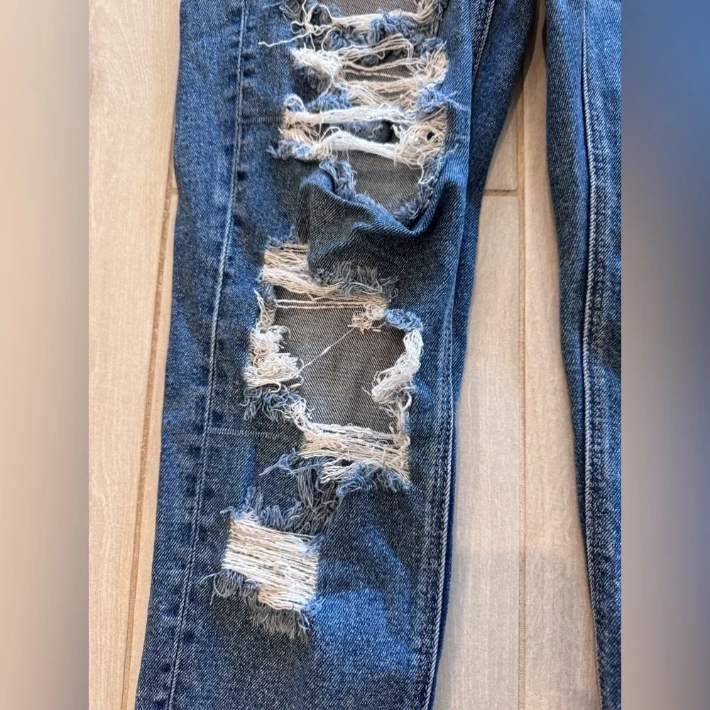 American Eagle Outfitters Ripped Blue Denim Jeans, Stretch - Picture 13 of 13